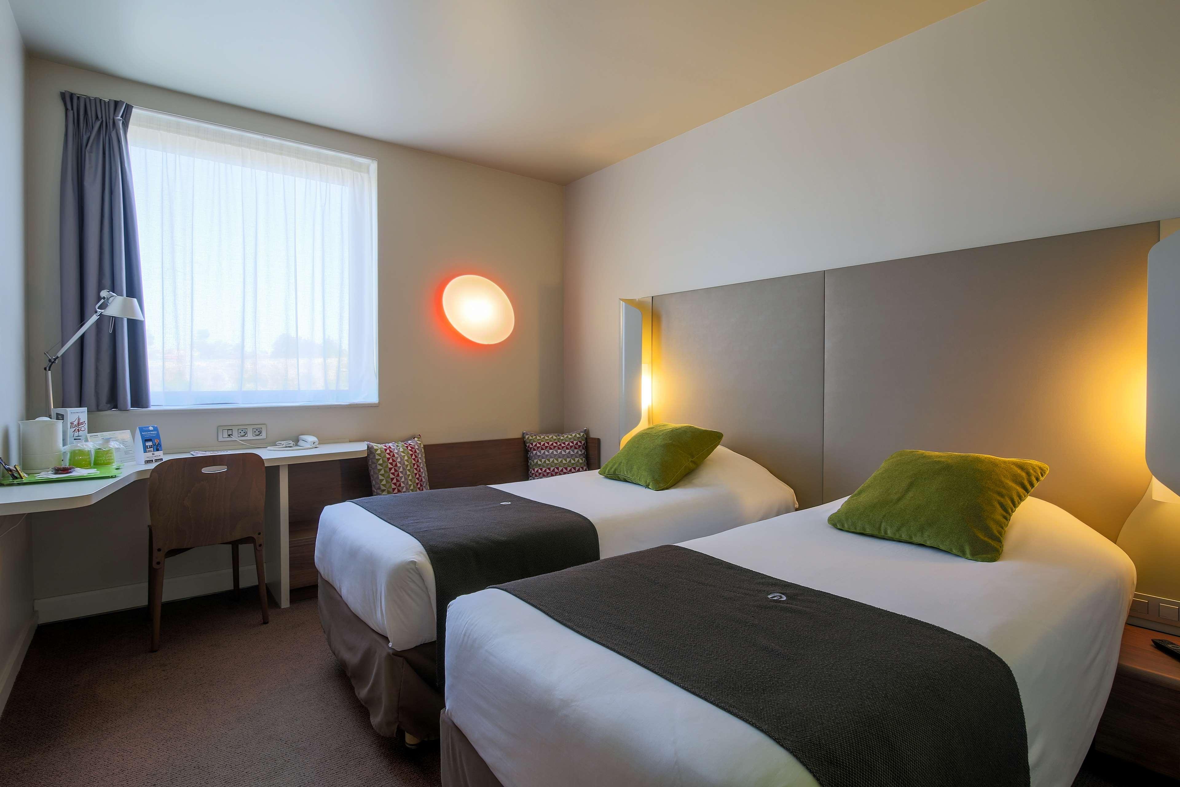 Campanile Carcassonne Est - La Cite Hotel Kültér fotó